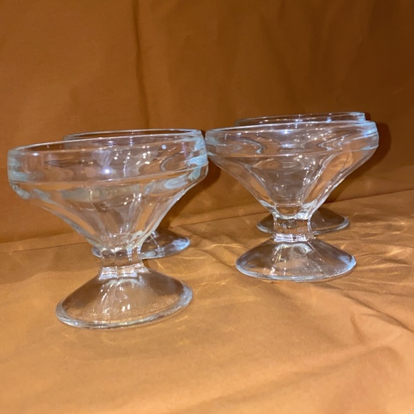 Vintage 1950’s ice cream cup set of 4 about 3.3” tall - Picture 2 of 3